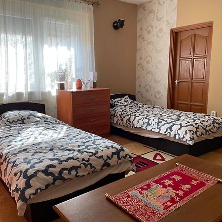 Appartamento Relax Zalaegerszeg Esterno foto