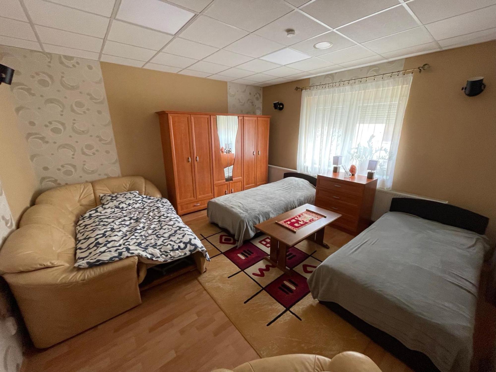 Appartamento Relax Zalaegerszeg Esterno foto